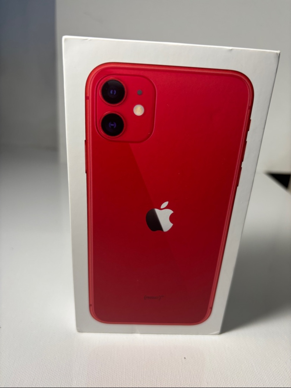 NEW iPhone 11 with Box, 64 gb unlocked - Picture 13 of 14